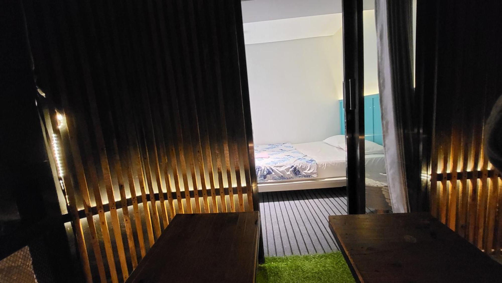 Happy House Bnb Bromo Backpacker Probolinggo Exteriör bild