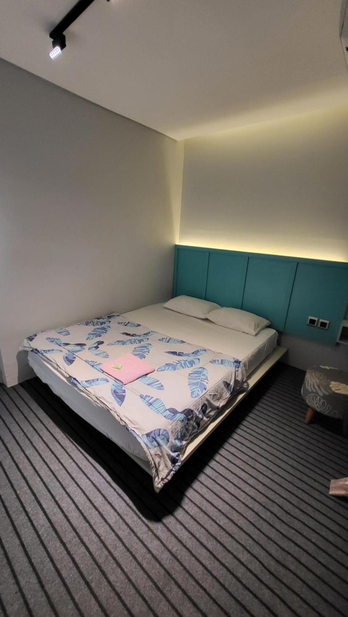 Happy House Bnb Bromo Backpacker Probolinggo Exteriör bild