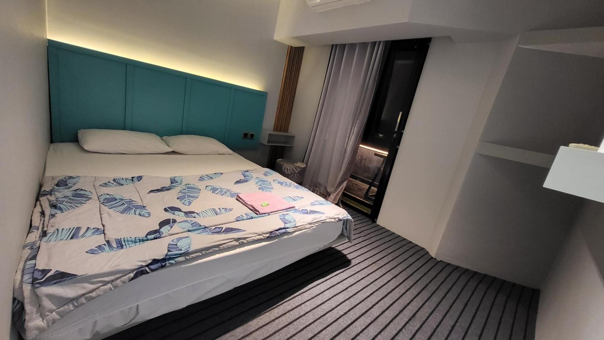 Happy House Bnb Bromo Backpacker Probolinggo Exteriör bild