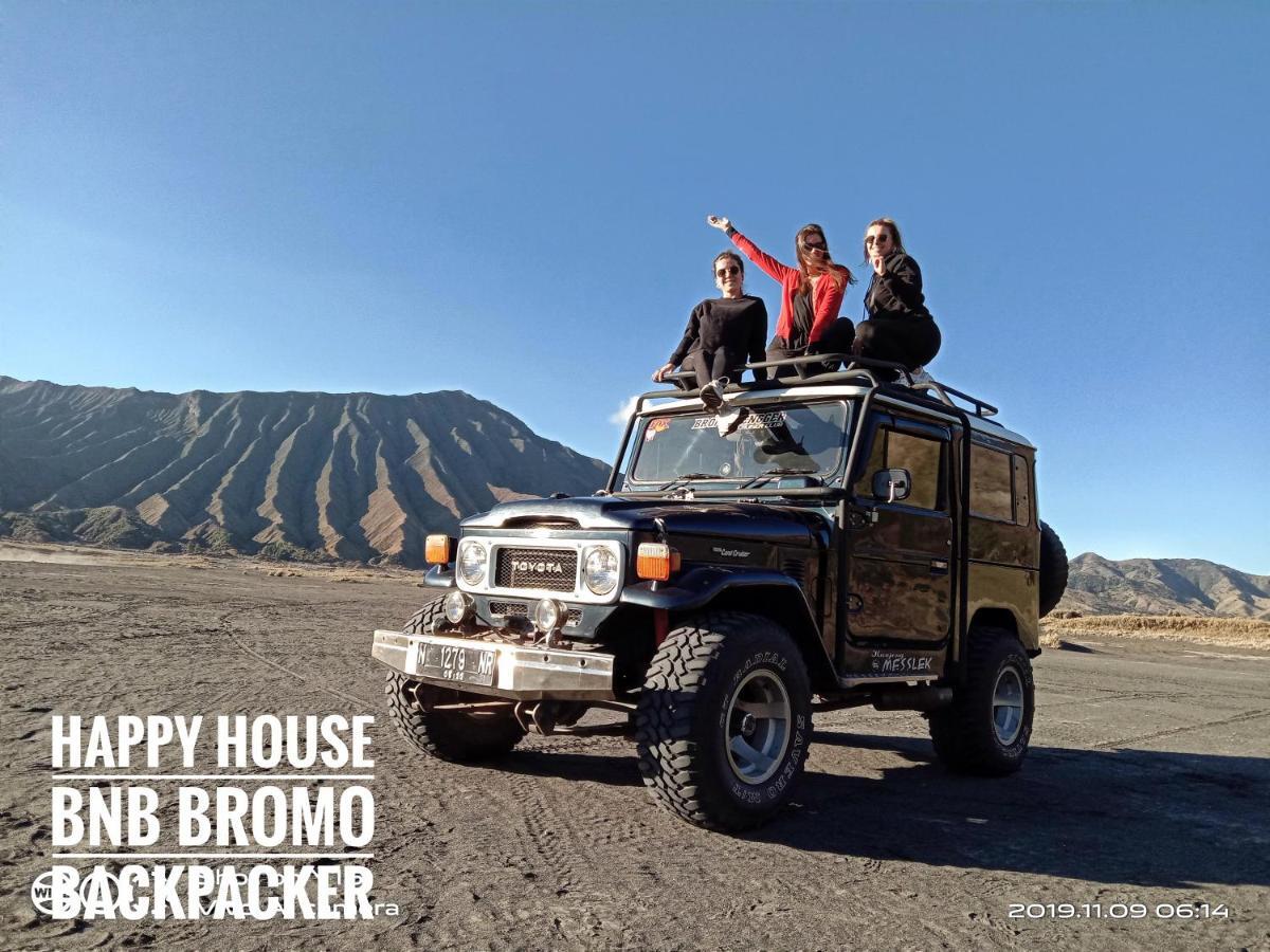 Happy House Bnb Bromo Backpacker Probolinggo Exteriör bild